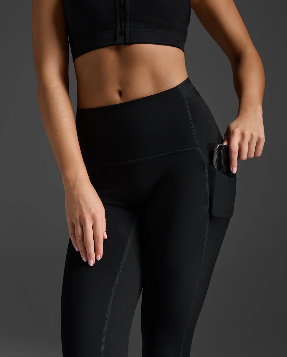 2XU Form Stash Hi-Rise Compression Tights with Pockets