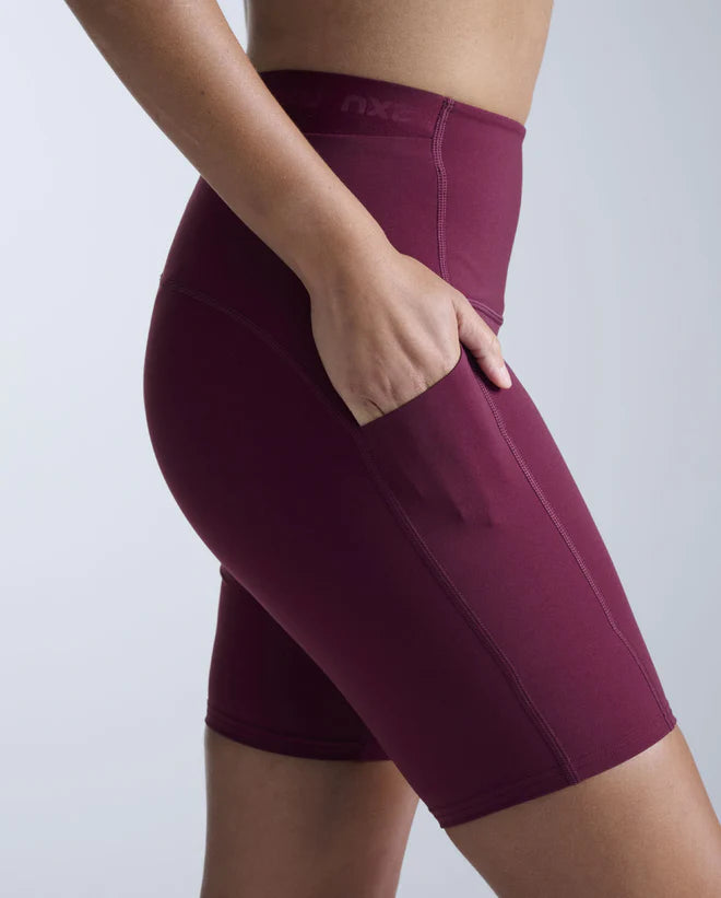 2XU Form Stash Hi-Rise 6" Compression Short with Pockets