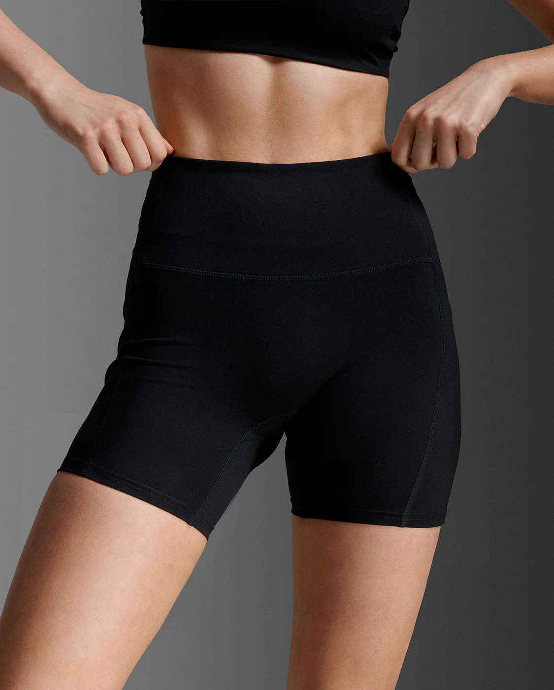 2XU Form Stash Hi-Rise 4" Compression Short with Pockets